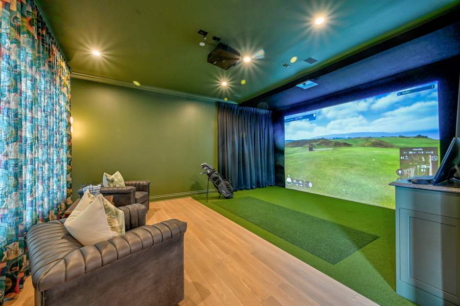 Golf simulator